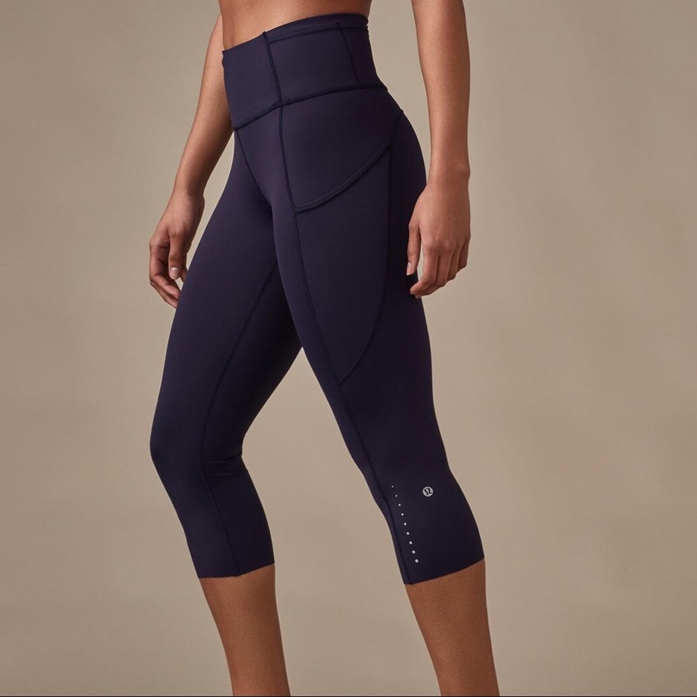 lululemon Navy Fast and Free Crop 19” Size 4